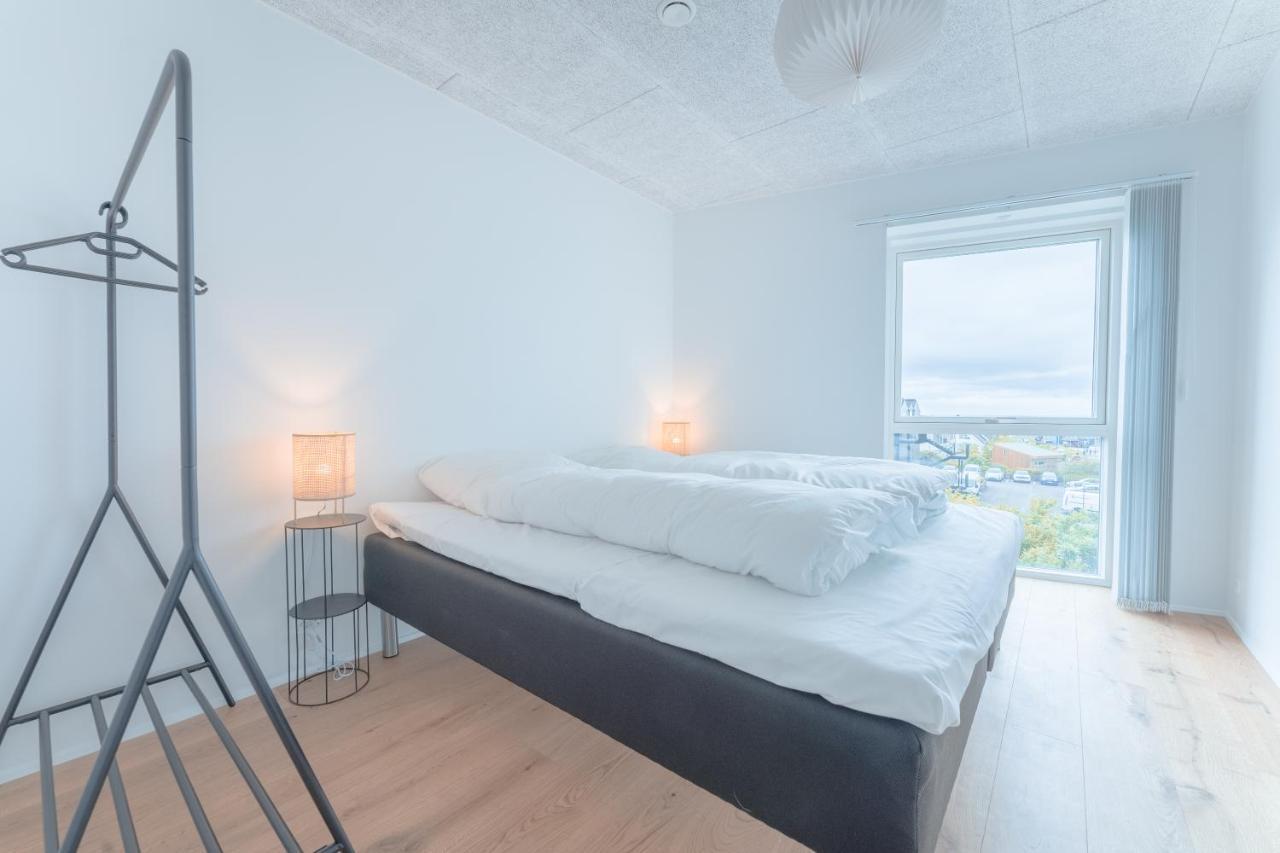 New / Stunning Sea View / Light / 3 Br Apartment Torshavn Exterior photo
